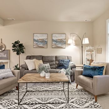 Allen Lu- Compass - living room - Real Estate Agents Near Me Allen Lu- Compass - living room - Real Estate Agents Near Me