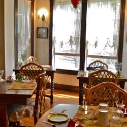Highlawn Inn - Dining room