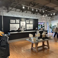 Banana Republic Factory Store