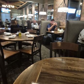 Bill Gianino's Restaurant - Dining area - Italian Near Me - Saint Louis, Missouri
