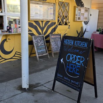 The Hidden Kitchen - Juice Bars & Smoothies Near Me - Cayucos, California