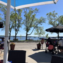 Lakeside Tavern & Brewery