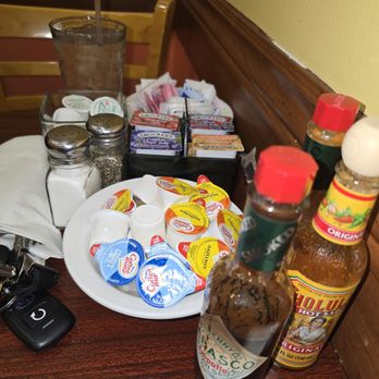 Prairie Cafe - A whole lot of stuff on the tiny table - Cafes Near Me - Elmhurst, Illinois Prairie Cafe - A whole lot of stuff on the tiny table - Cafes Near Me - Elmhurst, Illinois