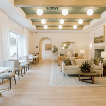 Level Wellness - Level Wellness Lobby - Chiropractors Near Me - Franklin, Tennessee Level Wellness - Level Wellness Lobby - Chiropractors Near Me - Franklin, Tennessee