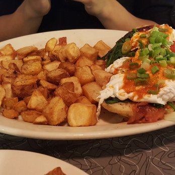 Veggie Galaxy - The Benedict Florissa - Breakfast & Brunch Near Me - Cambridge, Massachusetts
