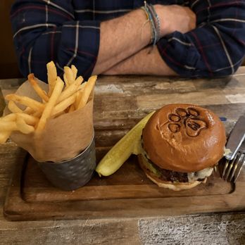 Copper Dog - Burger - Pizza Near Me - Wildwood, New Jersey