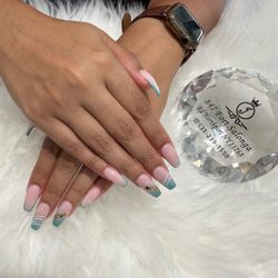 J Nails Spa