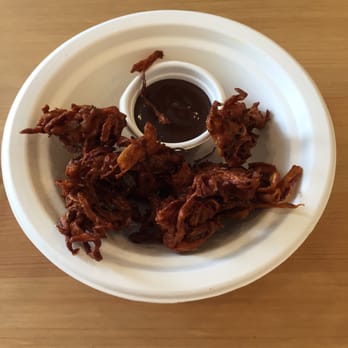 Curry Up - Onion bhaji - Indian Near Me - Kraków, Massachusetts