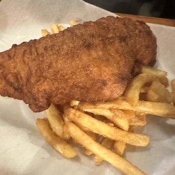 Ryans Corner House - Fish and chips - Pubs Near Me - Kennebunk, Maine