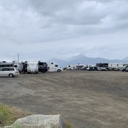 Mariner Park - Lots of campers and RV's spending a summer's evening here.