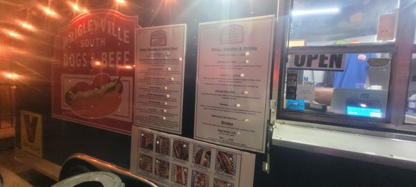 Wrigleyville South Dogs & Beef by null