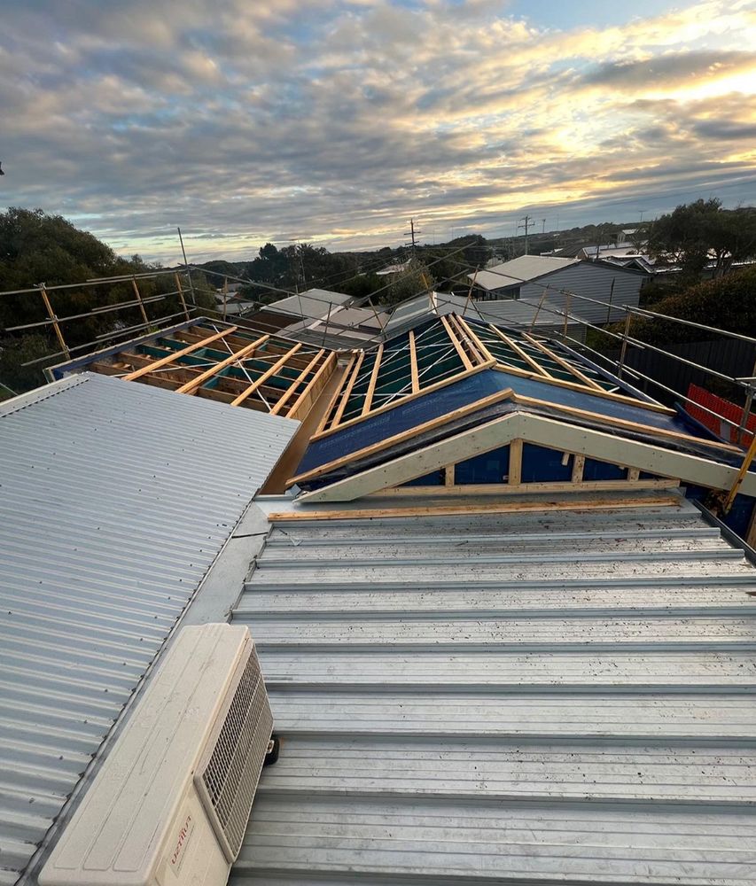 Slide of Castlemont Roofing