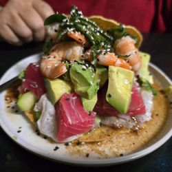 El Rinconcito - Perillo cerviche tostada.
