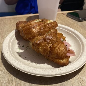 Cafe Don Ruiz - croissant sándwich - Coffee & Tea Near Me - San Juan, Puerto Rico