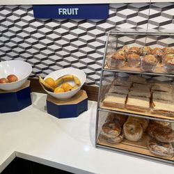 Holiday Inn Express & Suites Tullahoma - Fruit, bagels, bread and muffins available in the complementary (free) breakfast area at the Holiday Inn.