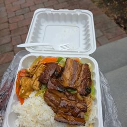 三菜一汤$11 very good taste and quality