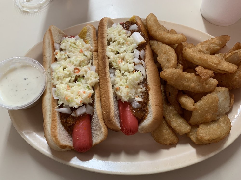 HOWELL’S GROCERY Updated April 2024 139 Woolwine Hwy, Stuart