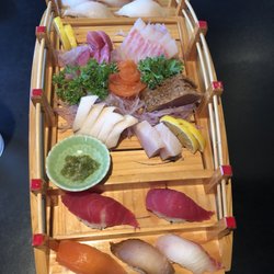 Sushi & sashimi boat