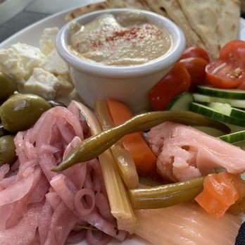McMenamins North Bank - Hummus - not worth price - Pubs Near Me - Eugene, Oregon