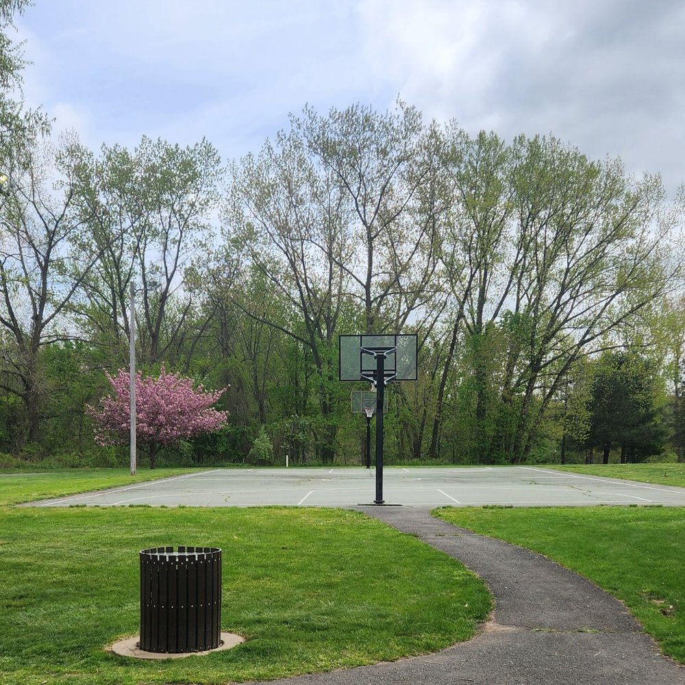 Quinnipiac Linear Trail - basketball court - Parks Near Me - Wallingford, Connecticut Quinnipiac Linear Trail - basketball court - Parks Near Me - Wallingford, Connecticut
