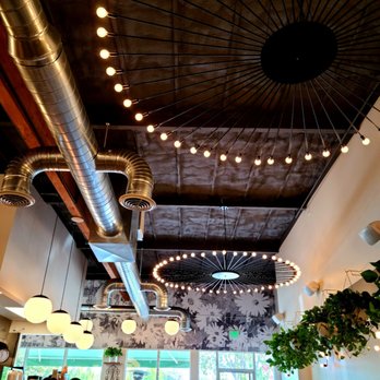Bloom - Beautiful inside interior. - American Near Me - Santa Clara, California
