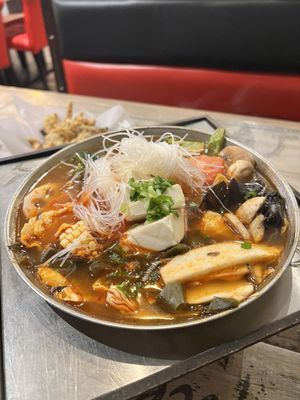 Tawian Hotpot by null