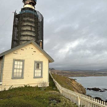 HI-Pigeon Point Lighthouse Hostel - Hostels Near Me - Pescadero, California