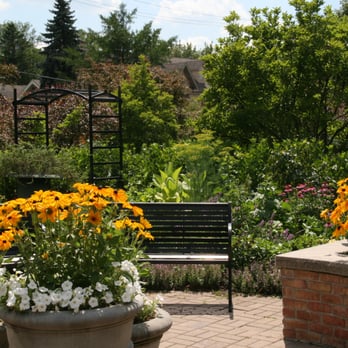 Wilder Park - Elizabeth's Friendship Walk at the Wilder Park Formal Garden - Parks Near Me - Elmhurst, Illinois