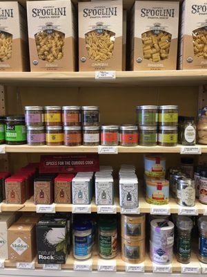 Olive del Mondo: Olive Oils, Vinegars & Vegan Mini Mart by null