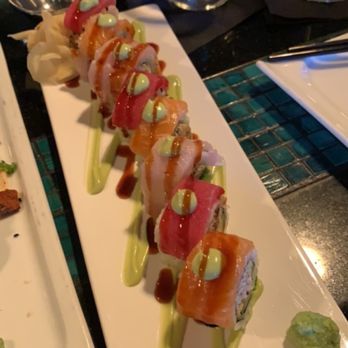 Starfish - Sunset Roll - Asian Fusion Near Me - Laguna Beach, California Starfish - Sunset Roll - Asian Fusion Near Me - Laguna Beach, California