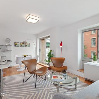 Jonathan Tager-The Corcoran Group - Real Estate Agents Near Me - Brooklyn, New York