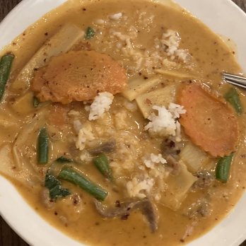Chanpen Thai Cuisine - Yellow Curry w/Beef-Turmeric paste, coconut milk with carrots & potatoes, 12.13.2021. - Thai Near Me - Phoenix, Arizona Chanpen Thai Cuisine - Yellow Curry w/Beef-Turmeric paste, coconut milk with carrots & potatoes, 12.13.2021. - Thai Near Me - Phoenix, Arizona