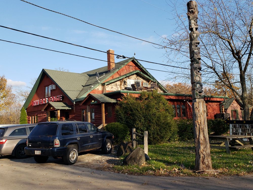 RIVERS EDGE Updated September 2024 7603 Shorewood Dr, Salem