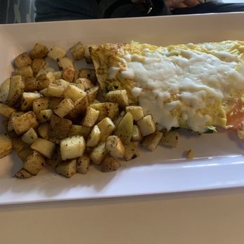 Café y Bistro - Vegetable Omelette - Breakfast & Brunch Near Me - Manatí, Puerto Rico