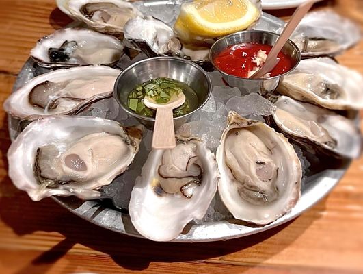 EMC Seafood & Raw Bar by null