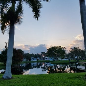 Road Runner Travel Resort - Resorts Near Me - Fort Pierce, Florida Road Runner Travel Resort - Resorts Near Me - Fort Pierce, Florida
