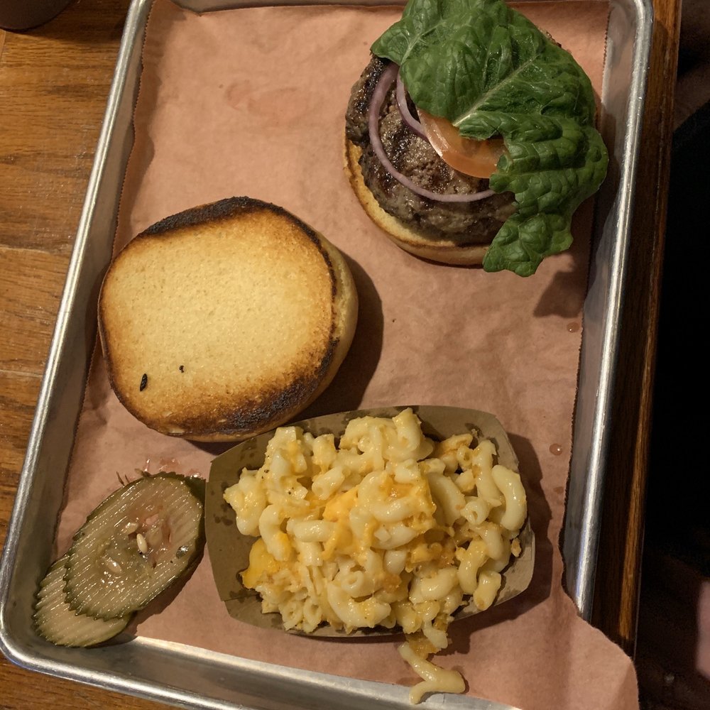 Q on Bay - Burger and Macaroni & Cheese - Barbeque Near Me - Beaufort, South Carolina Q on Bay - Burger and Macaroni & Cheese - Barbeque Near Me - Beaufort, South Carolina