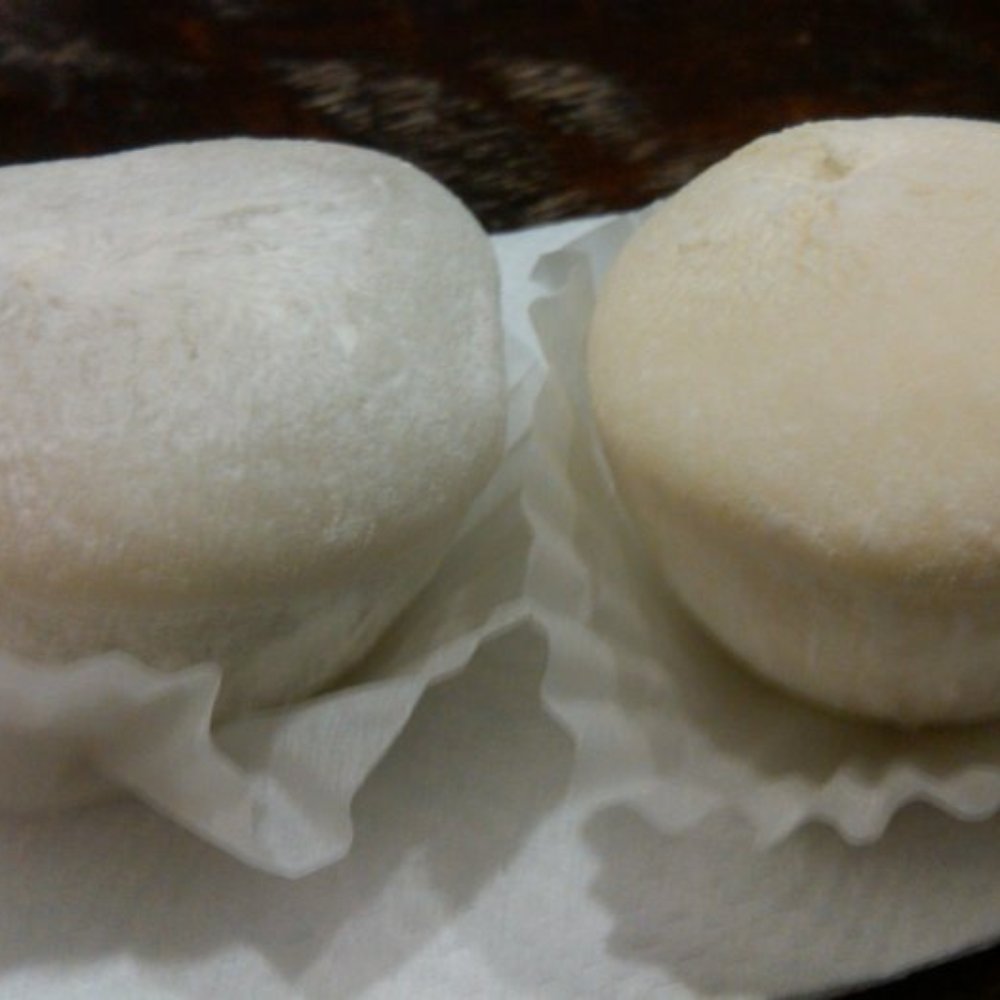 Mochi - cookies and cream mochi & toasted almond mochi - Ice Cream & Frozen Yogurt Near Me - Irvine, California