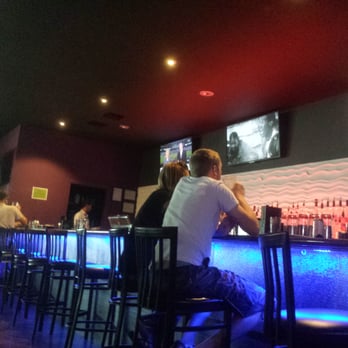 Bar Bistro - A great spot on game day or after work!  Ribs are fall of the bone good, and must try chicken wings.  Great drink selection - Cocktail Bars Near Me - Tacoma, Washington