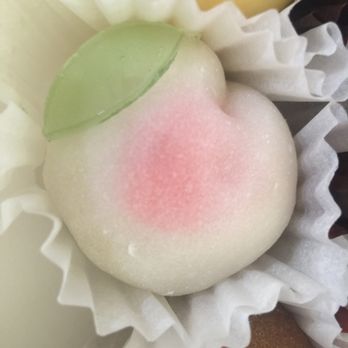 Chikara Mochi - Peach - Bakeries Near Me - Gardena, California
