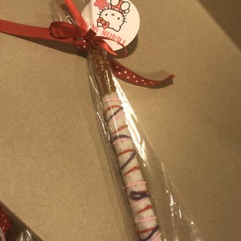 XOXO Cake Pops - Desserts Near Me