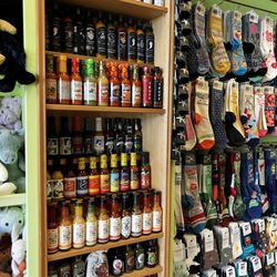 Oscar & Libby's - Hot sauce section