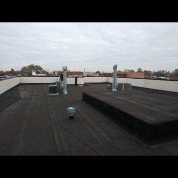 IL Certified Roofing - Before picture - Roofing Near Me - Oak Lawn, Illinois