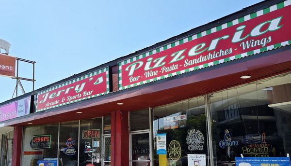 Jerry's Pizzeria by null