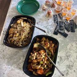 China Club - Kung pao chicken and a lomein