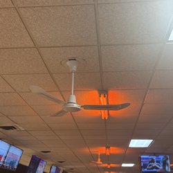 AMF Seven Oaks Lanes - All other fans on and one here and one behind it also off.