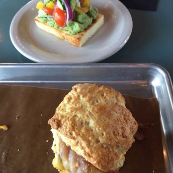 FM Kitchen & Bar - Biscuit Burger and Avacado Toast - Bars Near Me - Houston, Texas FM Kitchen & Bar - Biscuit Burger and Avacado Toast - Bars Near Me - Houston, Texas