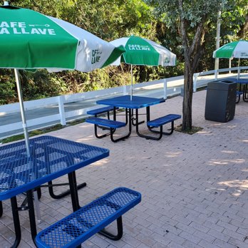 Delicias Cuban Bakery - Outdoor seating area - Bakeries Near Me - Lake Worth, Florida