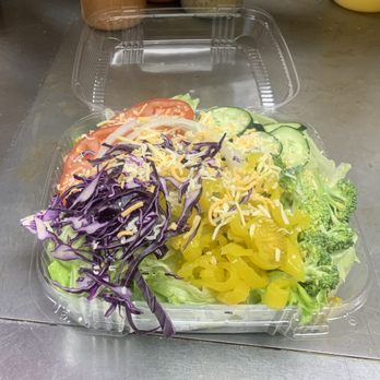 Uptown Wingz - Garden salad - Chicken Wings Near Me - New York, New York Uptown Wingz - Garden salad - Chicken Wings Near Me - New York, New York