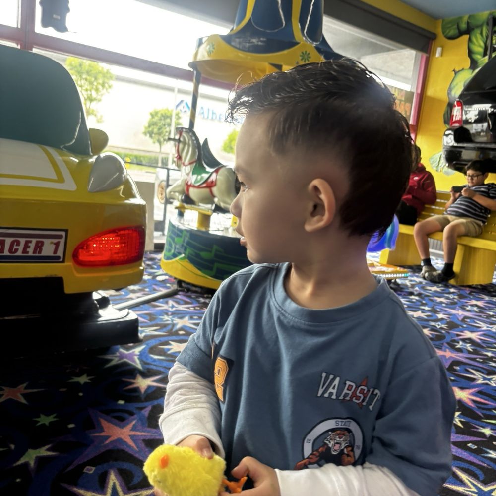 Pelitos Hair Salon - Kids Hair Salons Near Me - Downey, California Pelitos Hair Salon - Kids Hair Salons Near Me - Downey, California